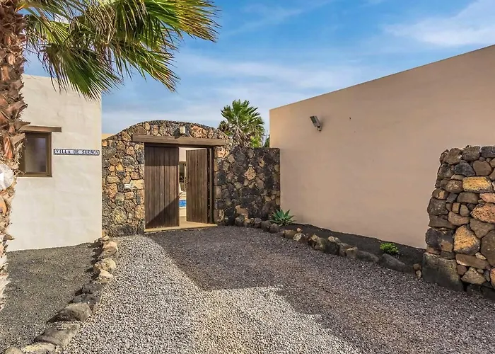 De Suenos Willa Lajares