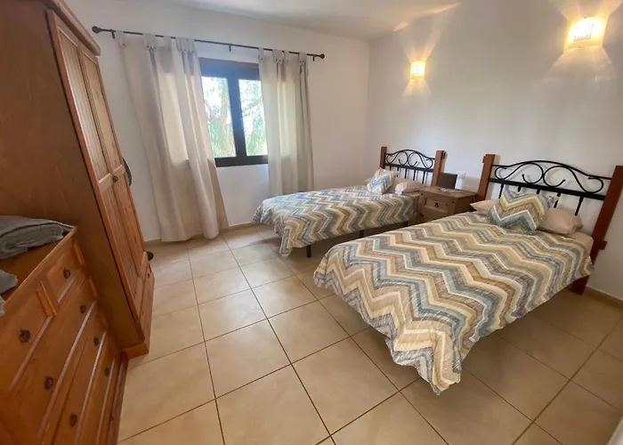 De Suenos Willa Lajares